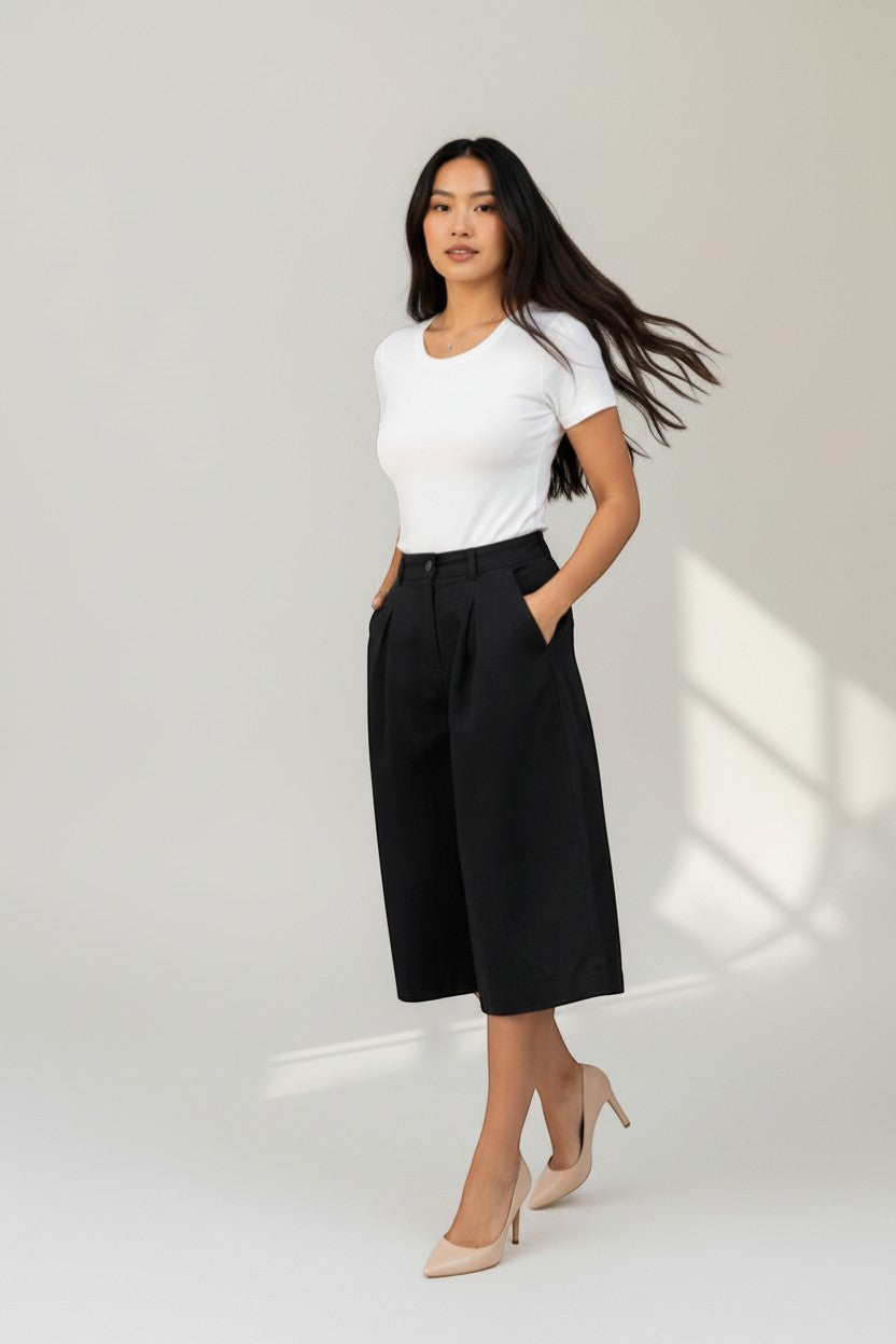 Jupe culotte noire – Élégance minimaliste