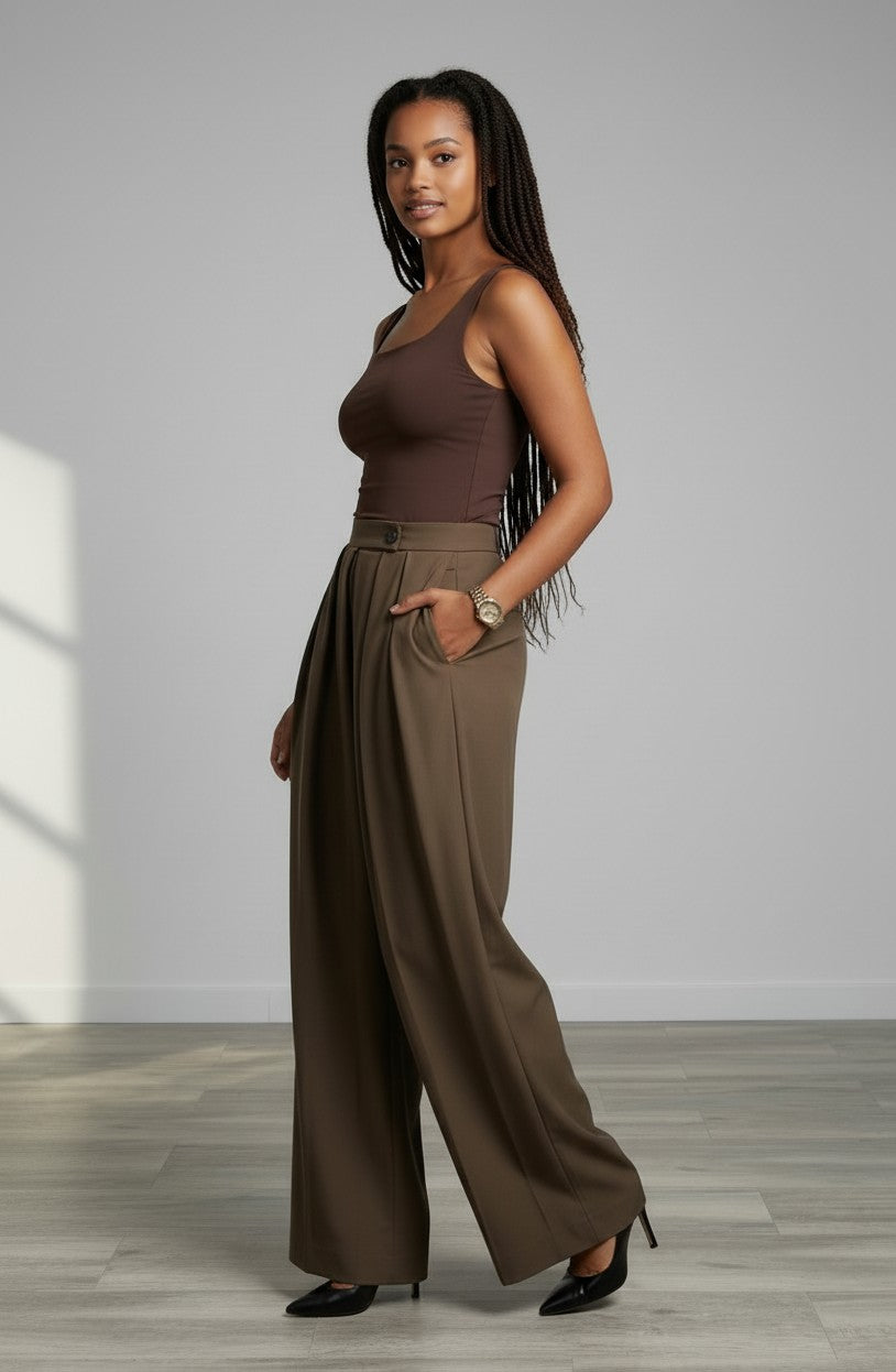 Pantalon plissé – Fluidité et raffinement
