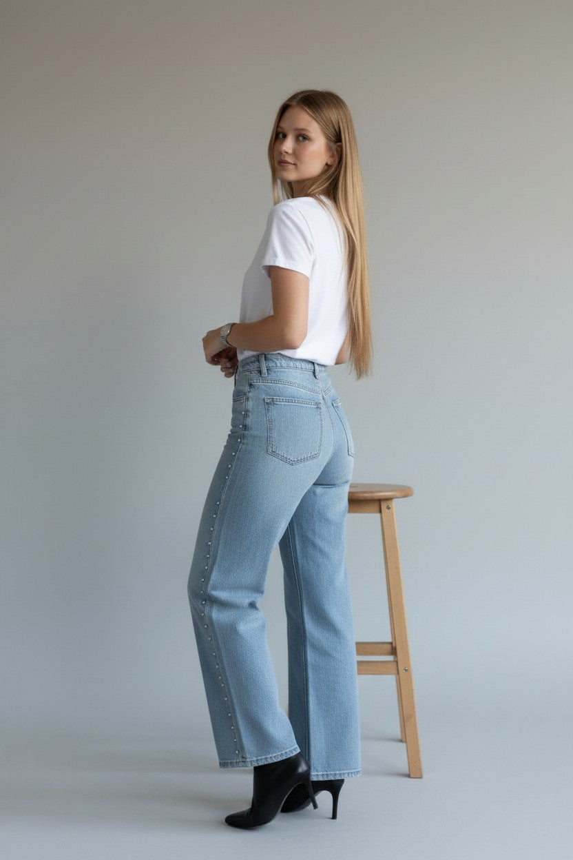 Jean clouté – Détail audacieux