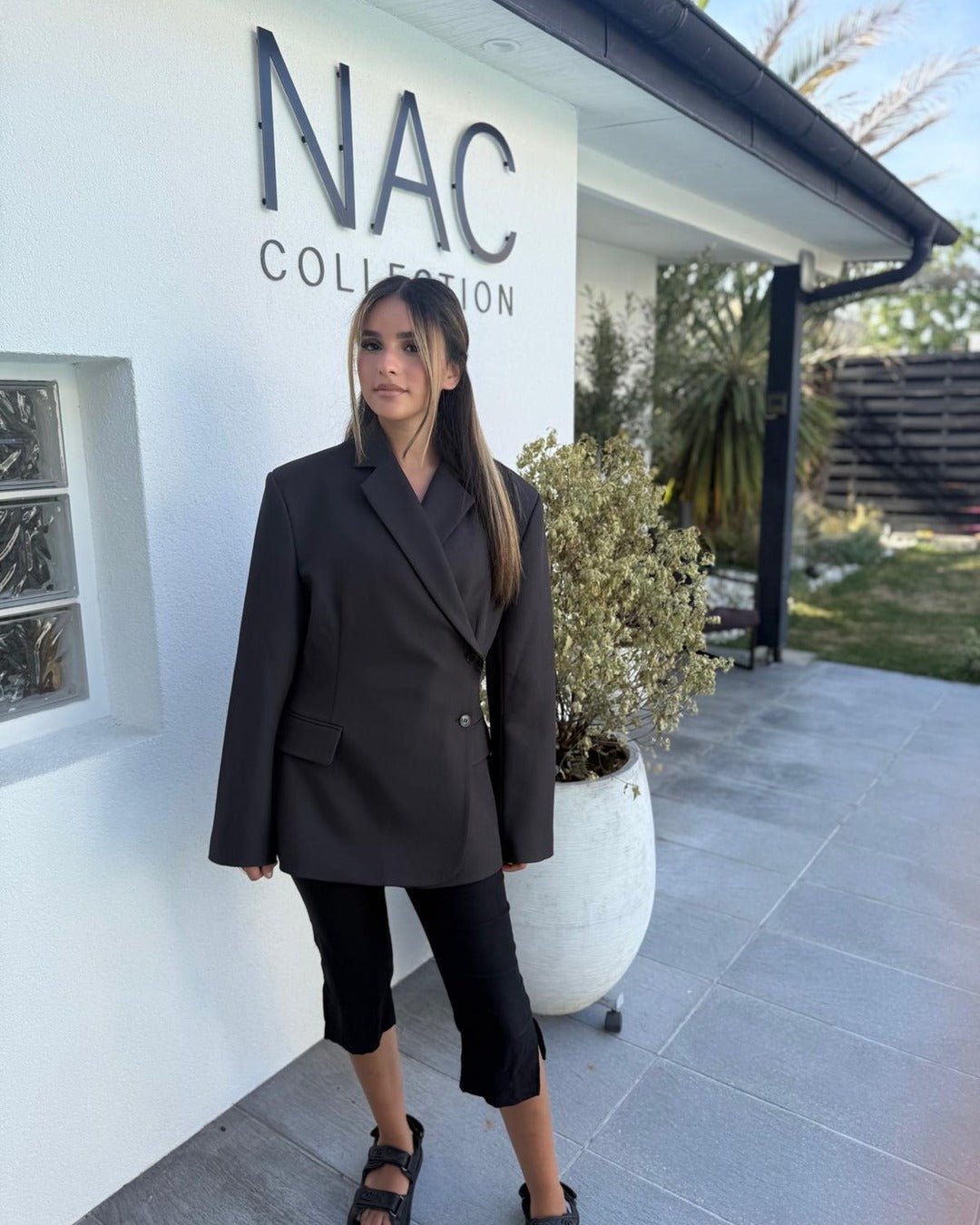 Blazer croisé à épaulettes: l'atout chic de votre garde-robe - Modèle ONYX - NAC Collection