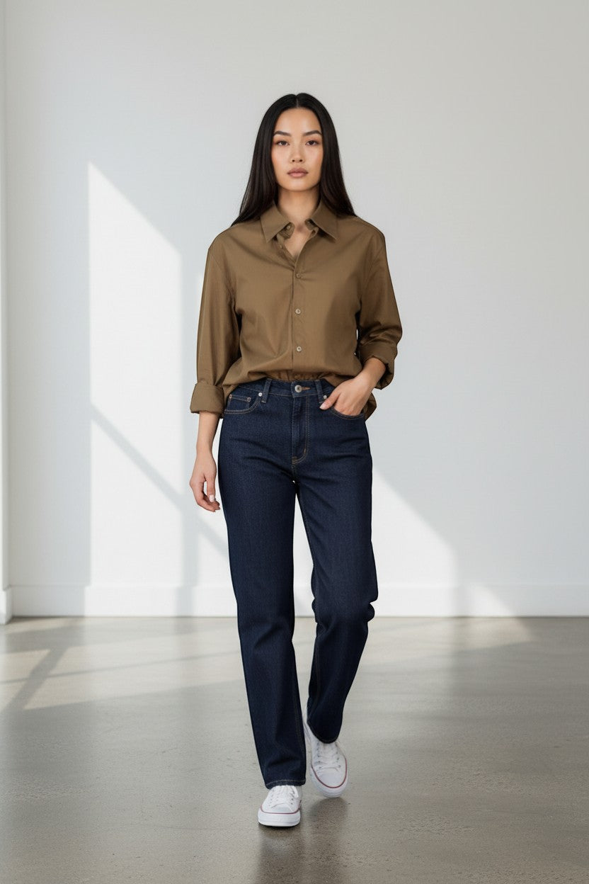 Chemise marron à épaulettes – Structure et allure