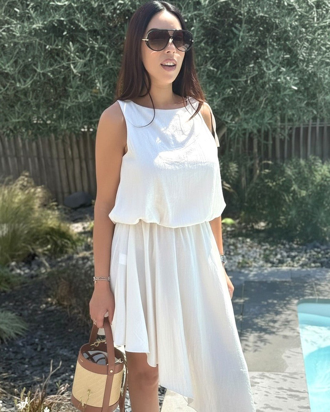 Robe classique asymétrique sans manche. Modèle VOILE - NAC Collection
