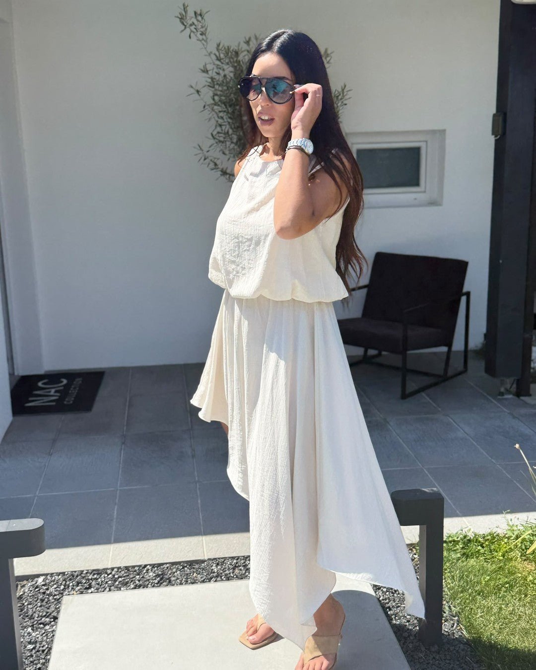 Robe classique asymétrique sans manche. Modèle VOILE - NAC Collection