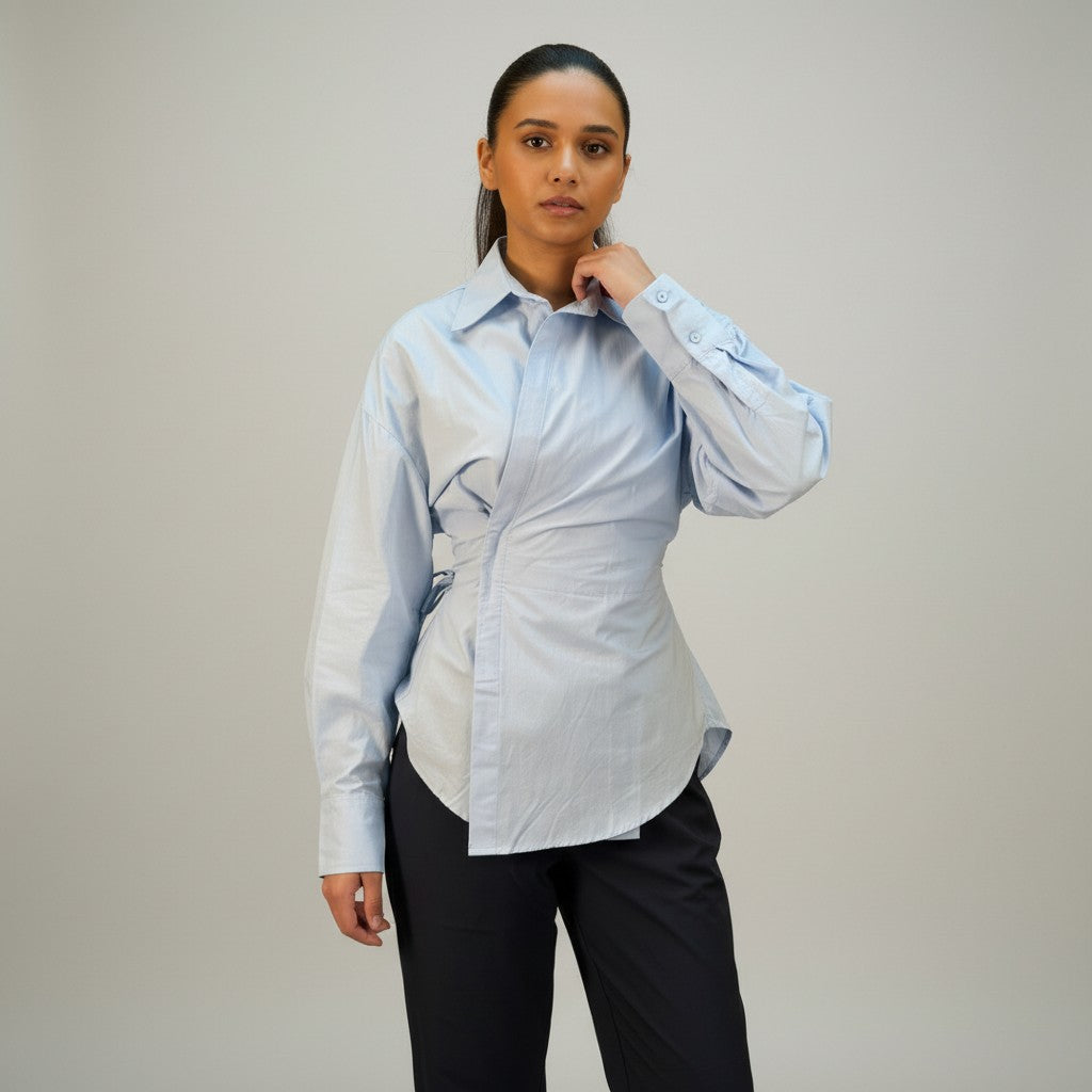 Chemise bleue à épaulettes – Structure et allure