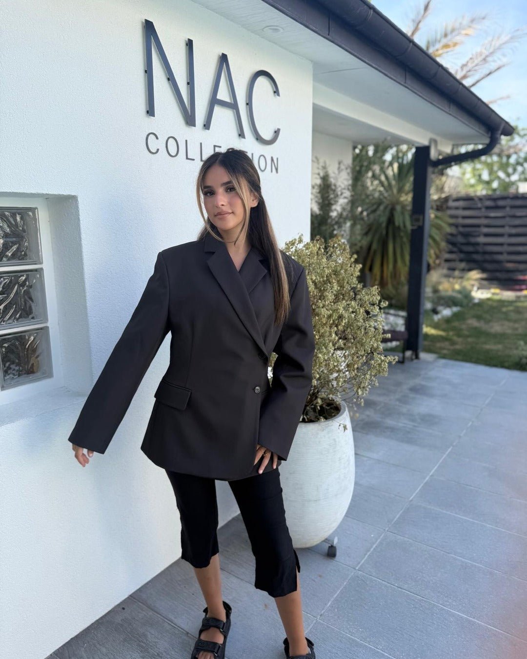 Blazer croisé à épaulettes: l'atout chic de votre garde-robe - Modèle ONYX - NAC Collection