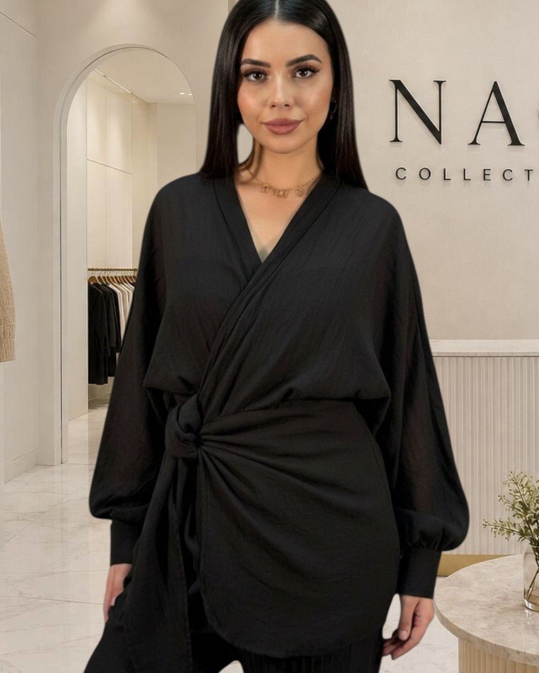 Chemise cache-cœur drapée : le summum de l'élégance - Modèle ROMA noir - NAC Collection
