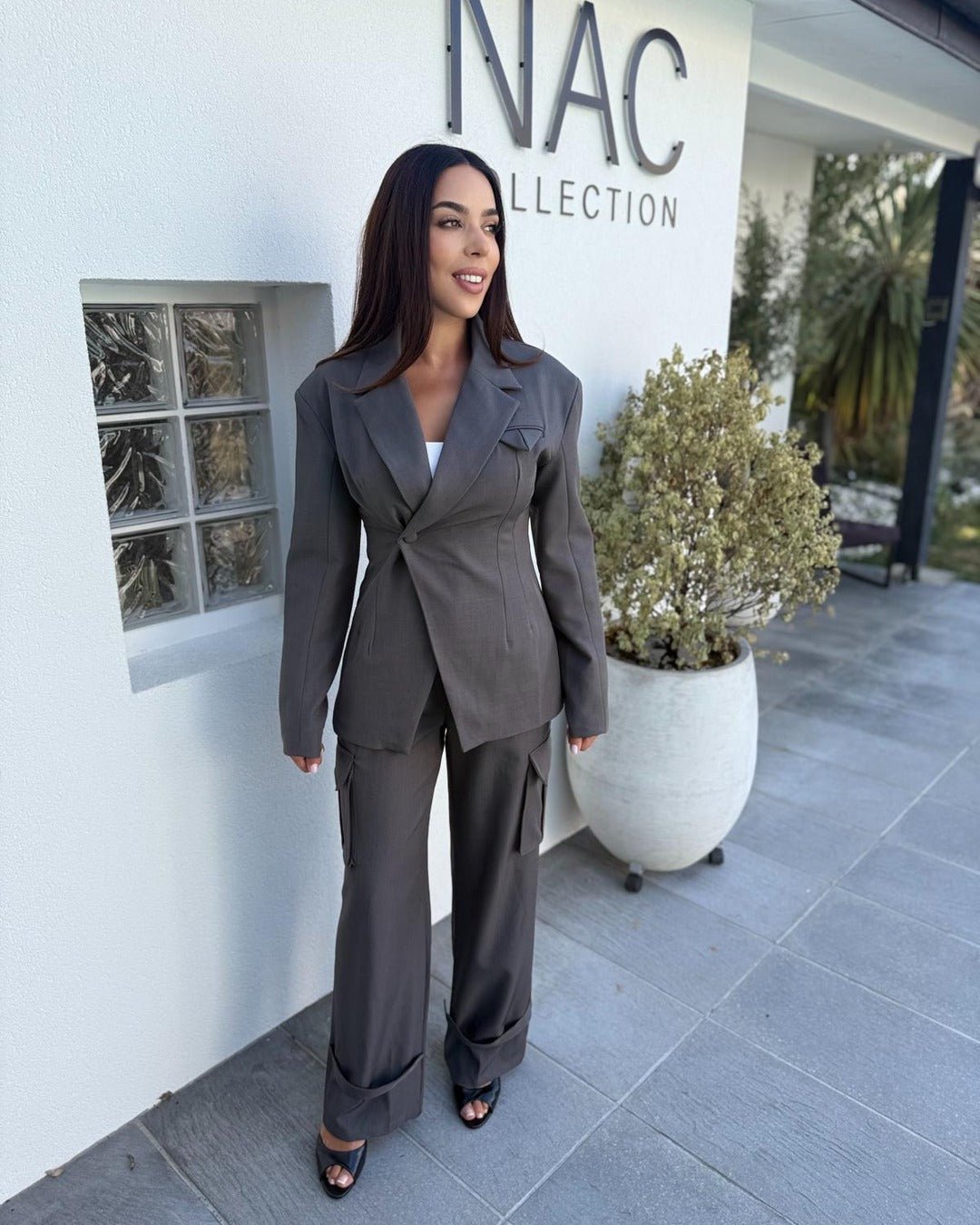 Ensemble blazer cintré et pantalon cargo - Modèle SAGE - NAC Collection