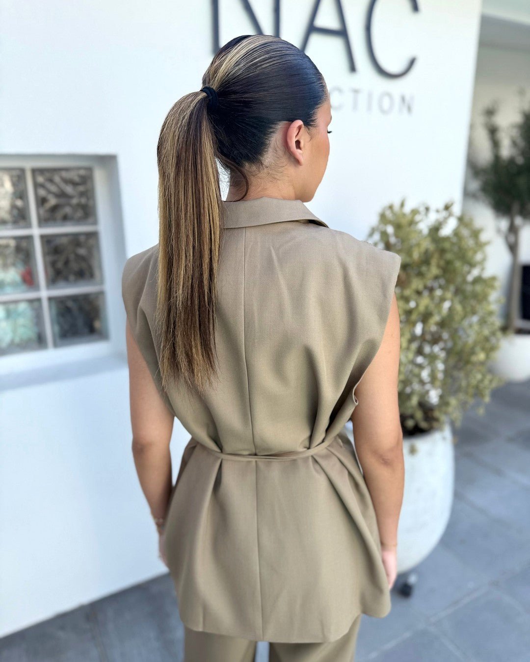Ensemble gilet sans manches et pantalon large taupe - Modèle FAUVE - NAC Collection