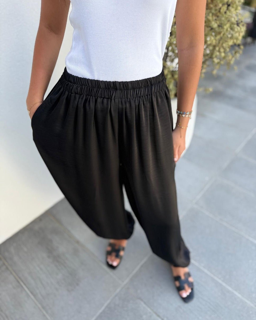 Pantalon sarouel satiné noir femme - Modèle ZÉPHYR - NAC Collection