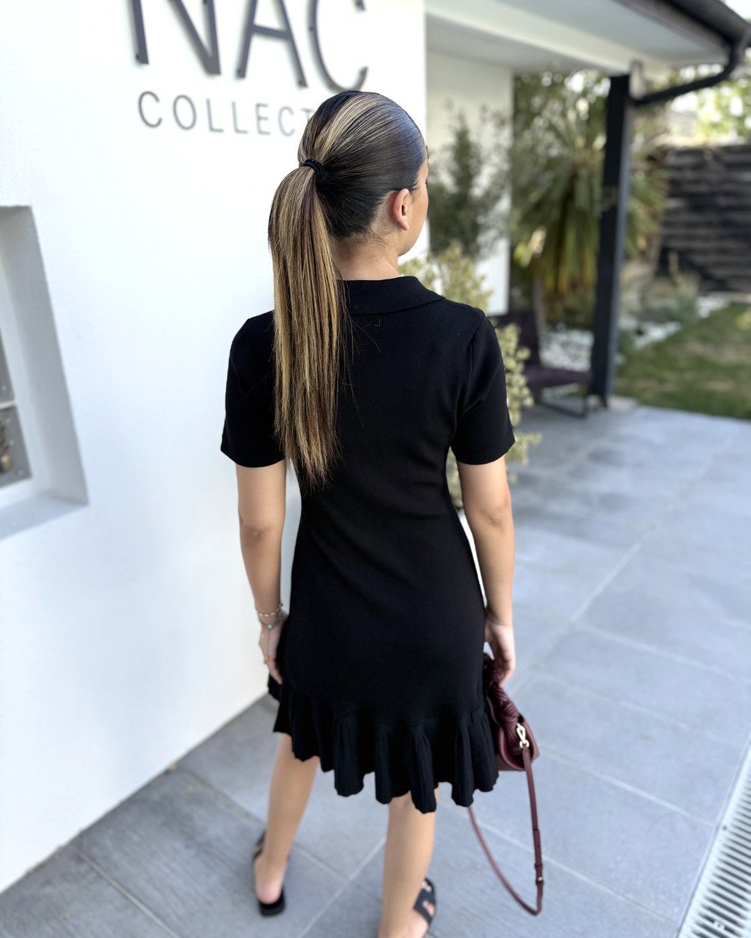 Robe polo noire évasée. Modèle NUIT - NAC Collection