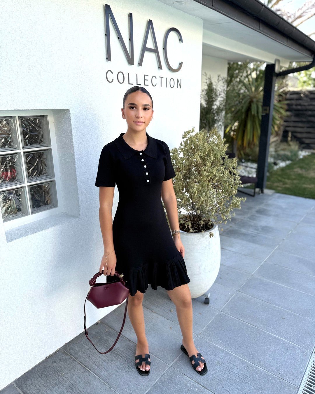Robe polo noire évasée. Modèle NUIT - NAC Collection