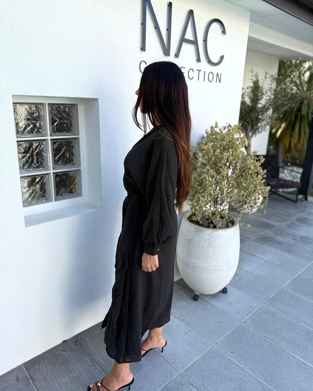 Robe portefeuille noire - Modèle ONDE - NAC Collection