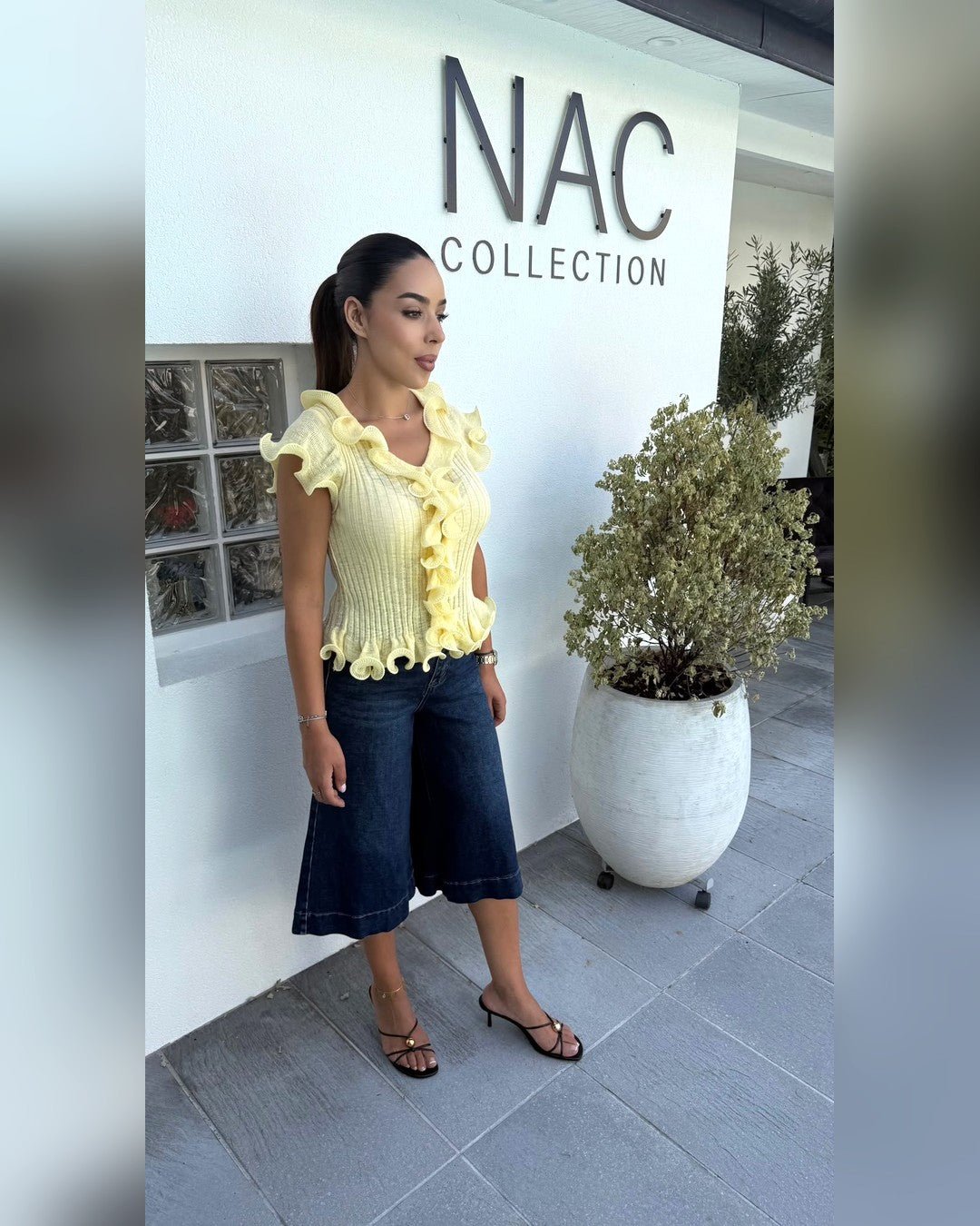 Top maille côtelée à volants jaune - Modèle SOLEIL - NAC Collection